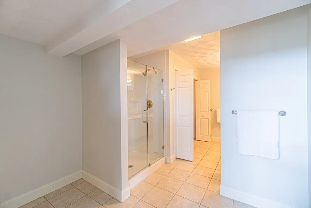 3 bed, 2 bath apartment for rent at 32 Waltham St, Woburn — photo 20 of 25