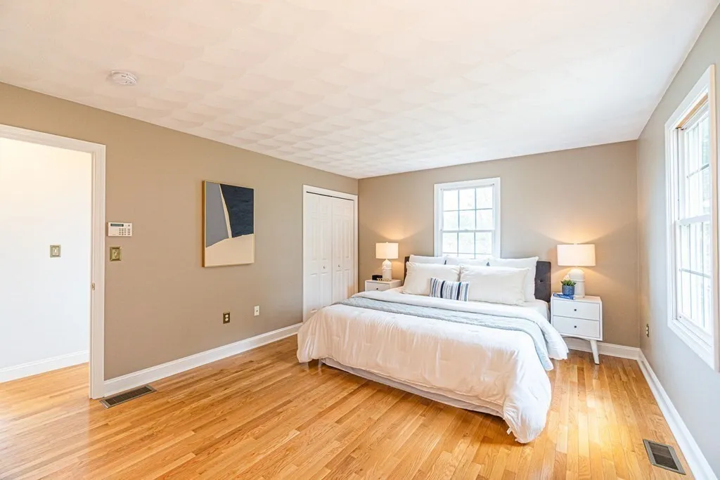 3 bed, 2 bath apartment for rent at 32 Waltham St, Woburn — photo 10 of 25