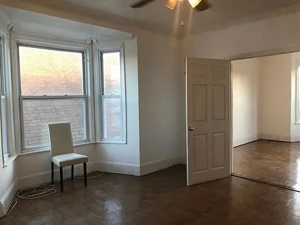 3 bed, 1 bath apartment for rent at 32 Wamesit St Unit 2, Lowell — photo 4 of 9