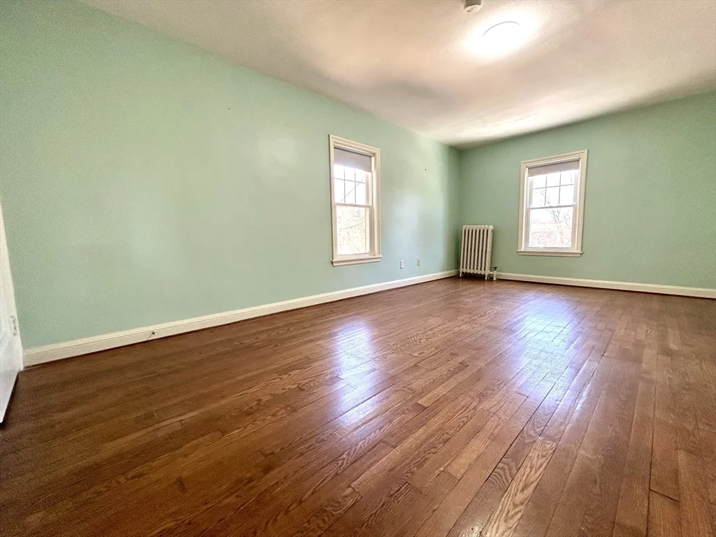 3 bed, 1 bath apartment for rent at 32 Wamsutta Ave, Worcester — photo 12 of 20