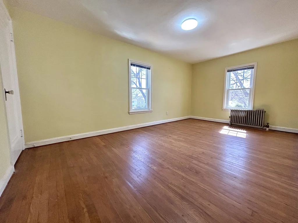 3 bed, 1 bath apartment for rent at 32 Wamsutta Ave, Worcester — photo 13 of 20
