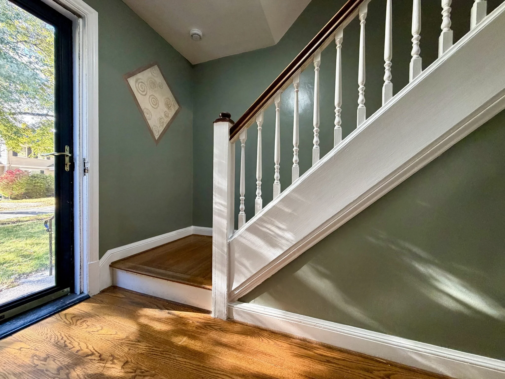 3 bed, 1 bath apartment for rent at 32 Wamsutta Ave, Worcester — photo 3 of 29