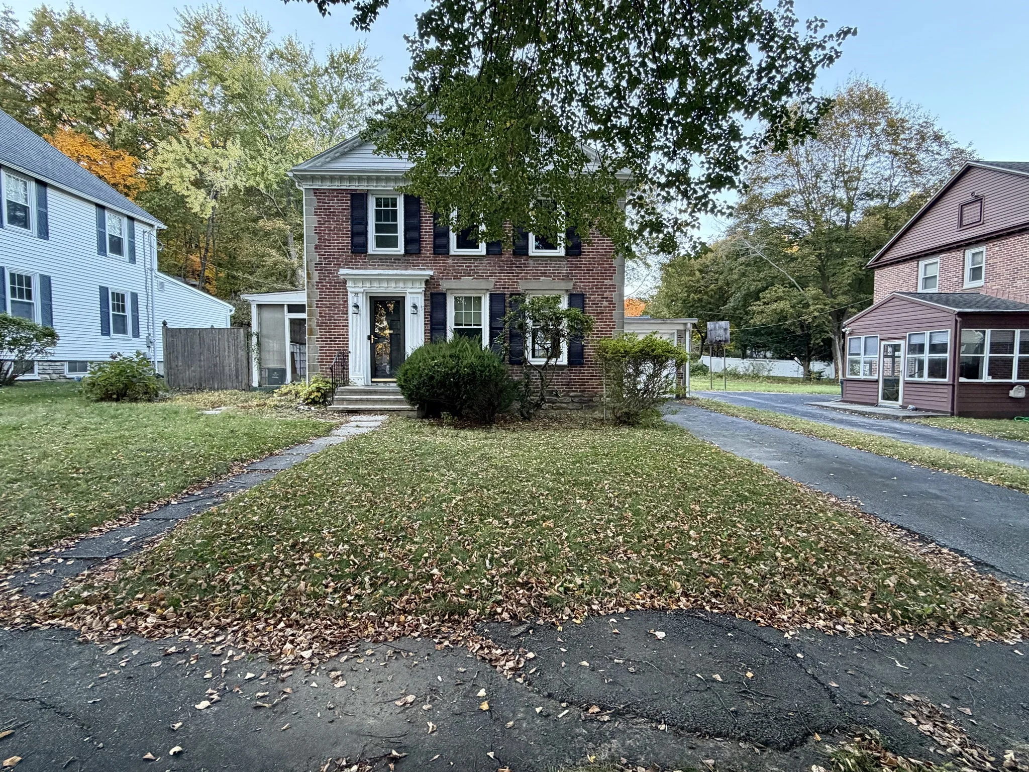 3 bed, 1 bath apartment for rent at 32 Wamsutta Ave, Worcester