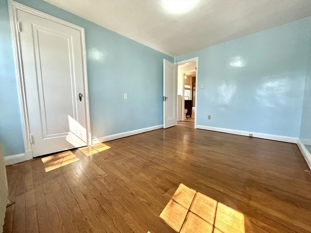 3 bed, 1 bath apartment for rent at 32 Wamsutta Ave, Worcester — photo 16 of 20
