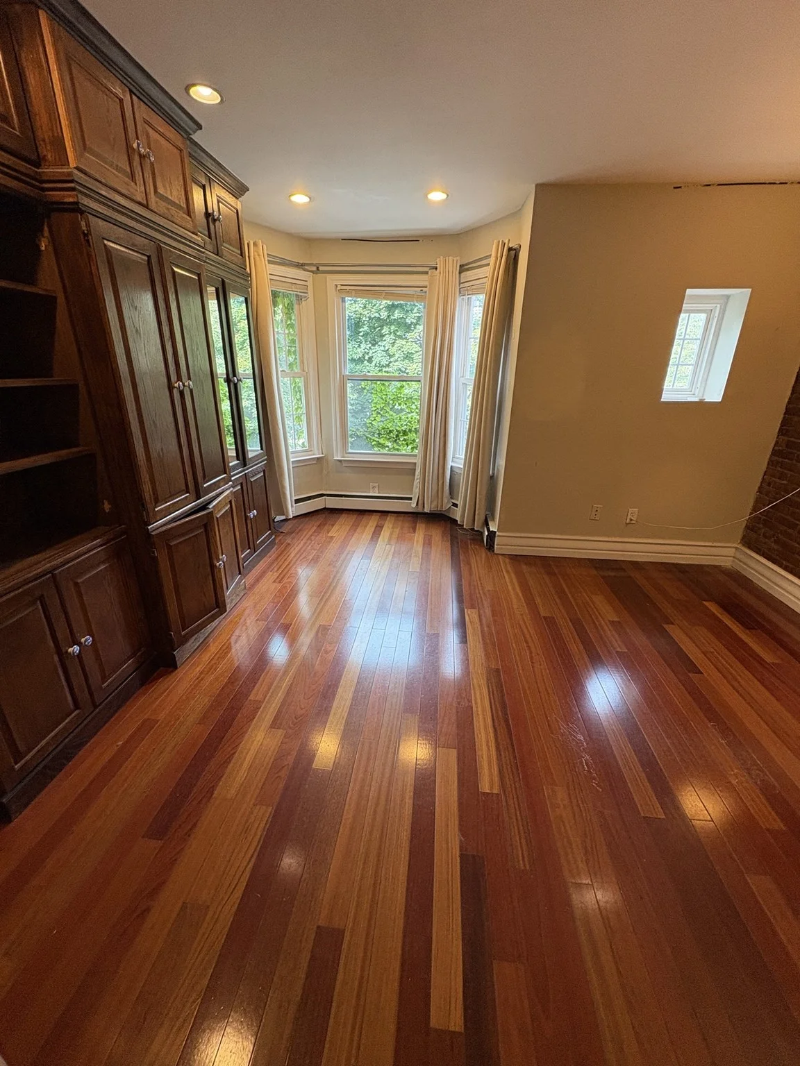 5 bed, 3 bath apartment for rent at 32 Warwick St, South End — photo 37 of 42