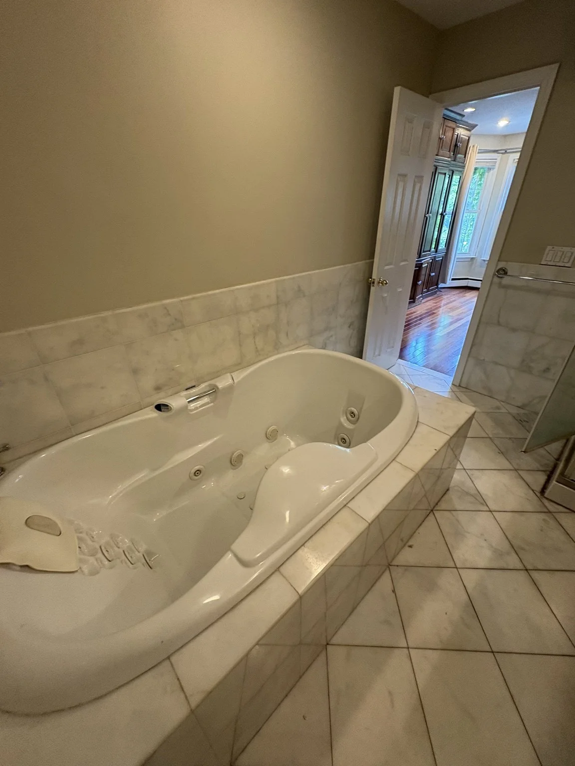 5 bed, 3 bath apartment for rent at 32 Warwick St, South End — photo 39 of 42