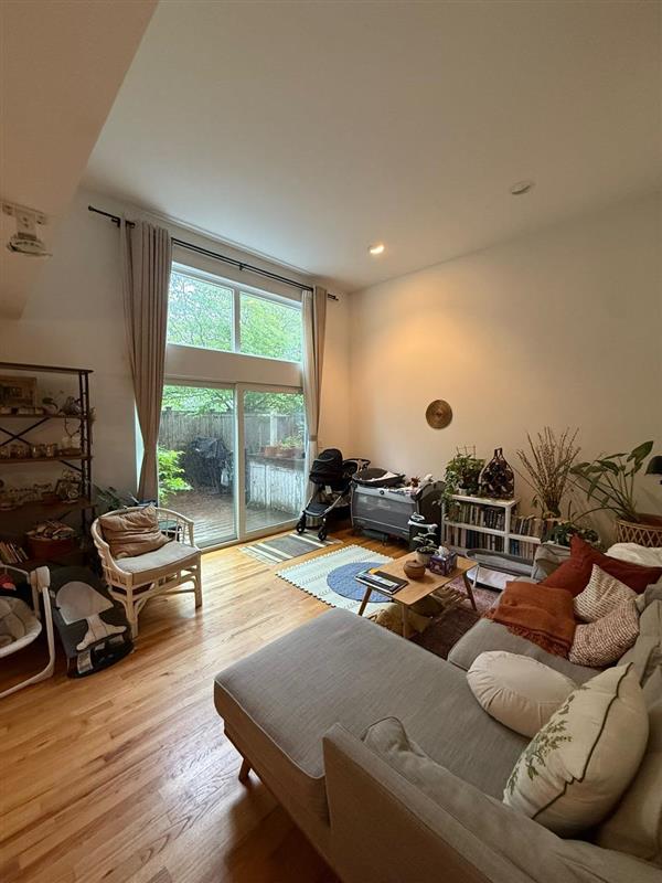 2 bed, 2 bath apartment for rent at 32 Warwick St Unit 1, Powder House Square — photo 7 of 23