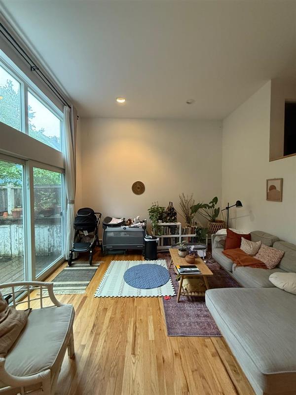 2 bed, 2 bath apartment for rent at 32 Warwick St Unit 1, Powder House Square — photo 8 of 23