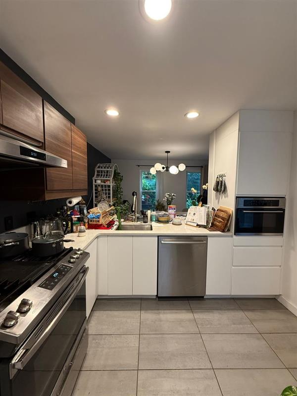 2 bed, 2 bath apartment for rent at 32 Warwick St Unit 1, Powder House Square — photo 6 of 23