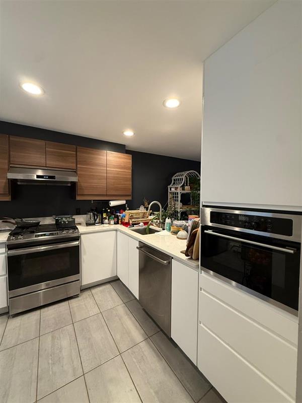 2 bed, 2 bath apartment for rent at 32 Warwick St Unit 1, Powder House Square — photo 2 of 23