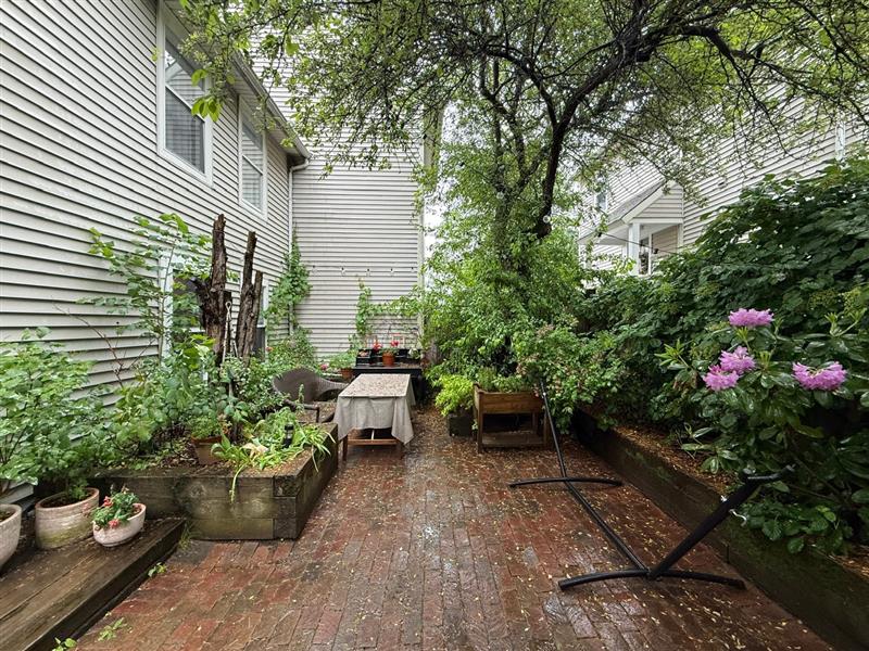 2 bed, 2 bath apartment for rent at 32 Warwick St Unit 1, Powder House Square — photo 21 of 23