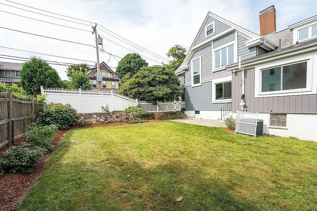 4 bed, 2 bath apartment for rent at 32 Water St, Marlborough — photo 3 of 29