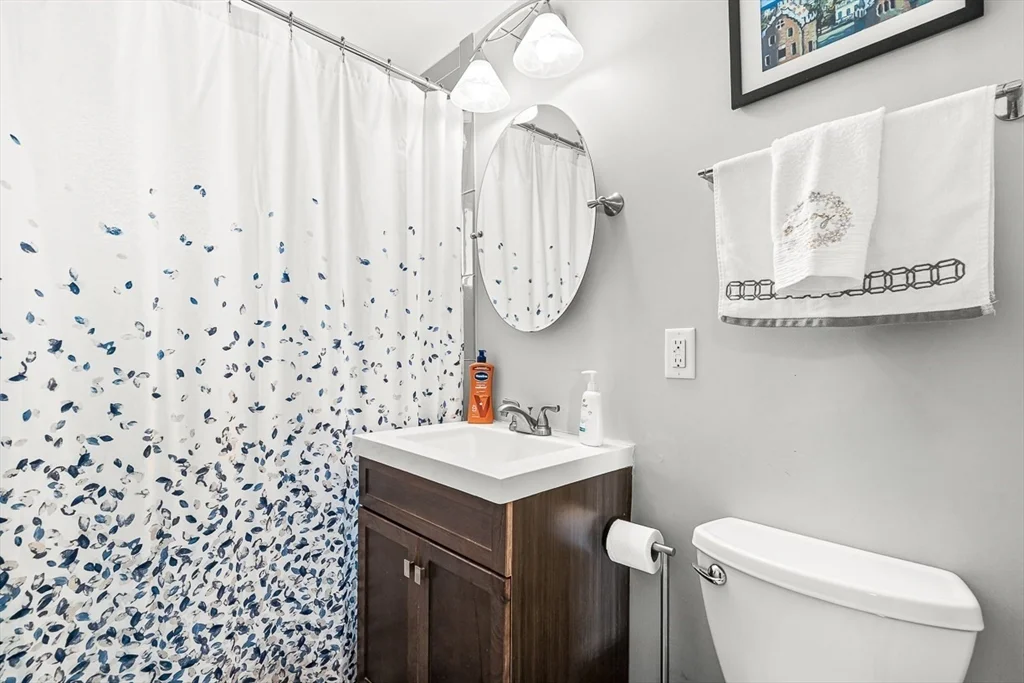 2 bed, 1 bath apartment for rent at 32 Watts St Unit 1, Malden — photo 4 of 24