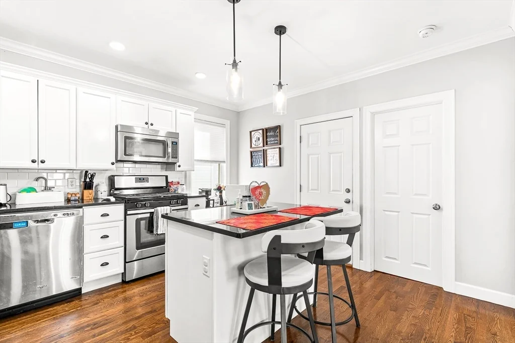 2 bed, 1 bath apartment for rent at 32 Watts St Unit 1, Malden — photo 13 of 24