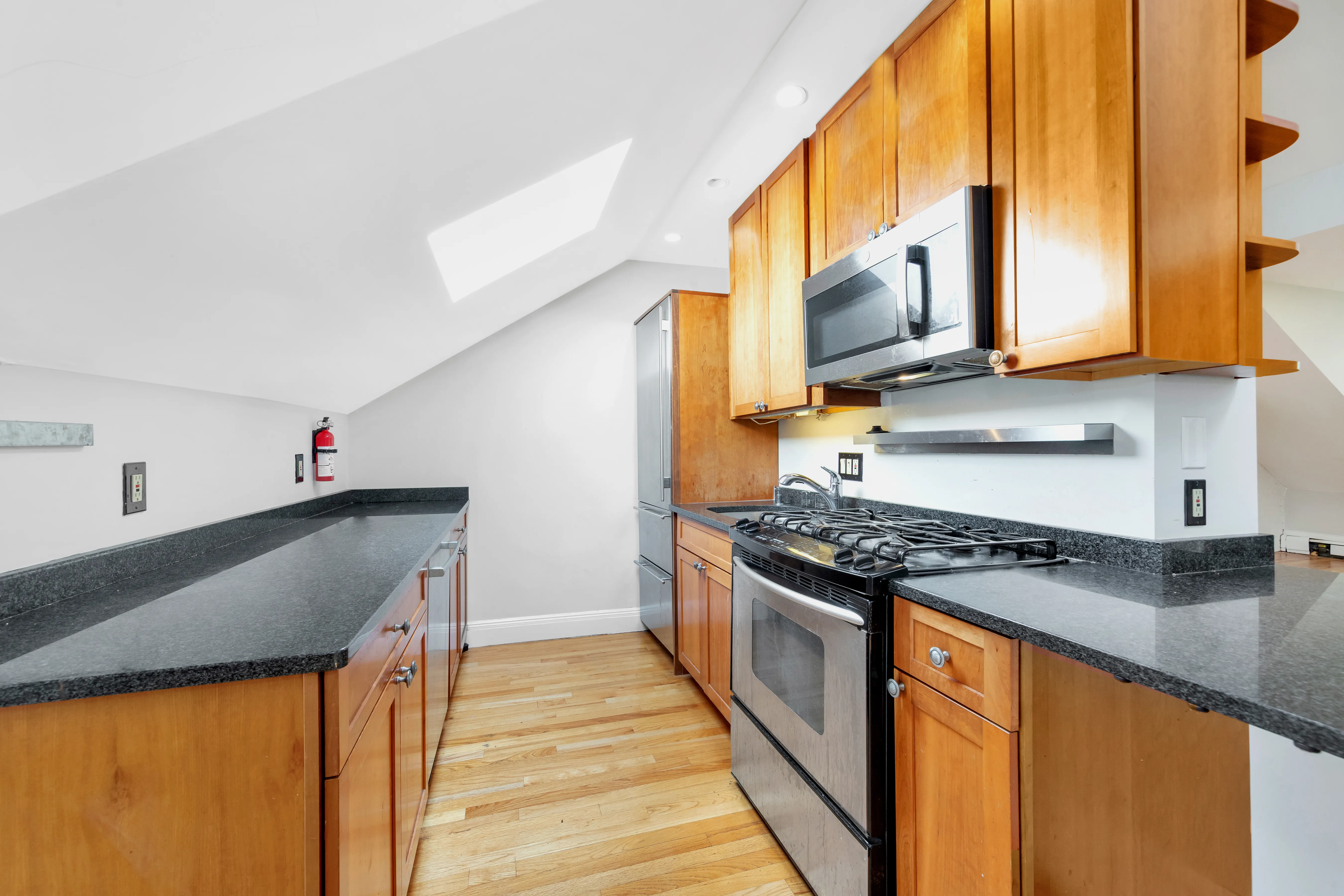 3 bed, 1.5 bath apartment for rent at 32 West Springfield St Unit 3, South End — photo 4 of 13