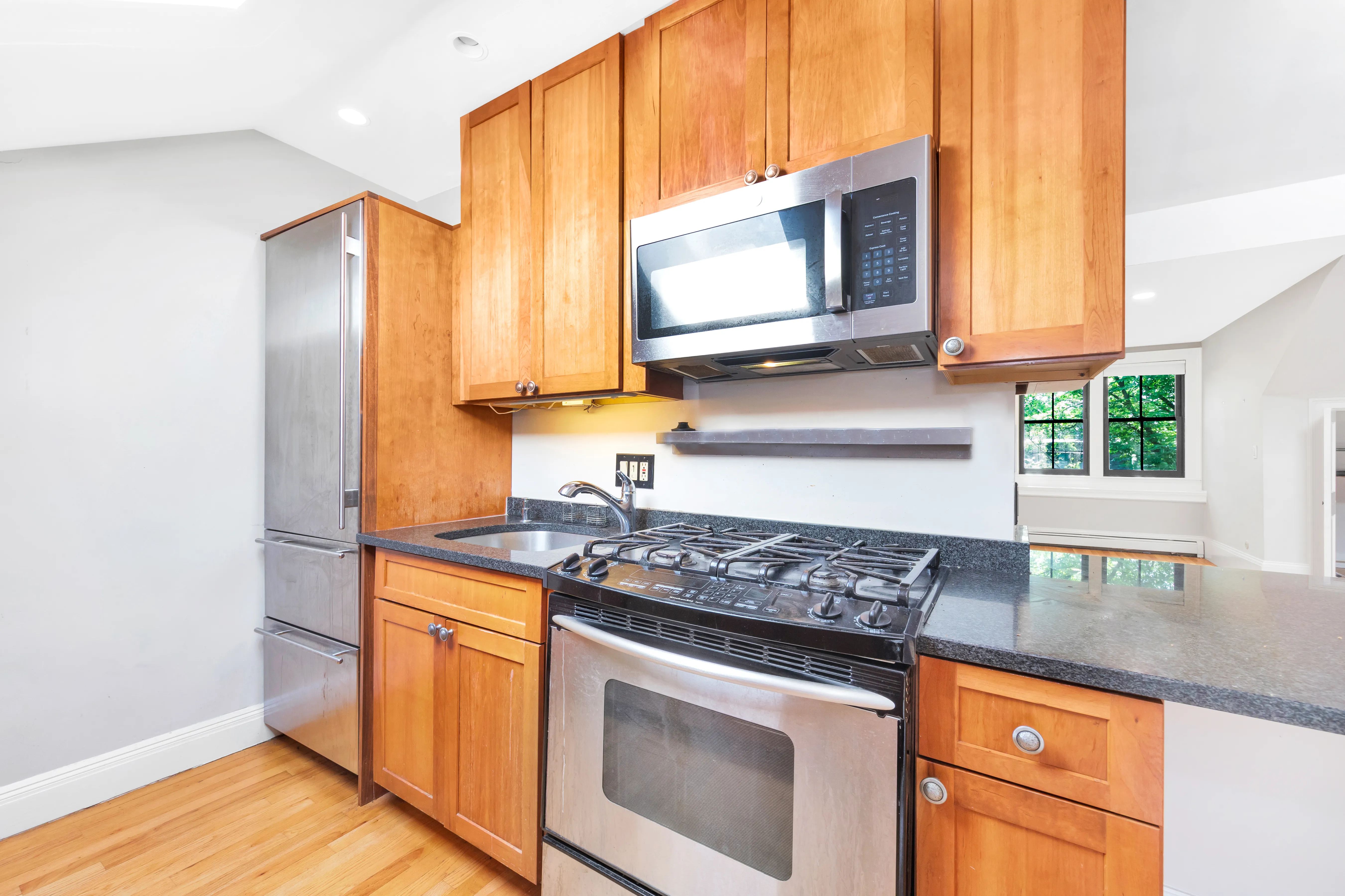 3 bed, 1.5 bath apartment for rent at 32 West Springfield St Unit 3, South End — photo 5 of 13