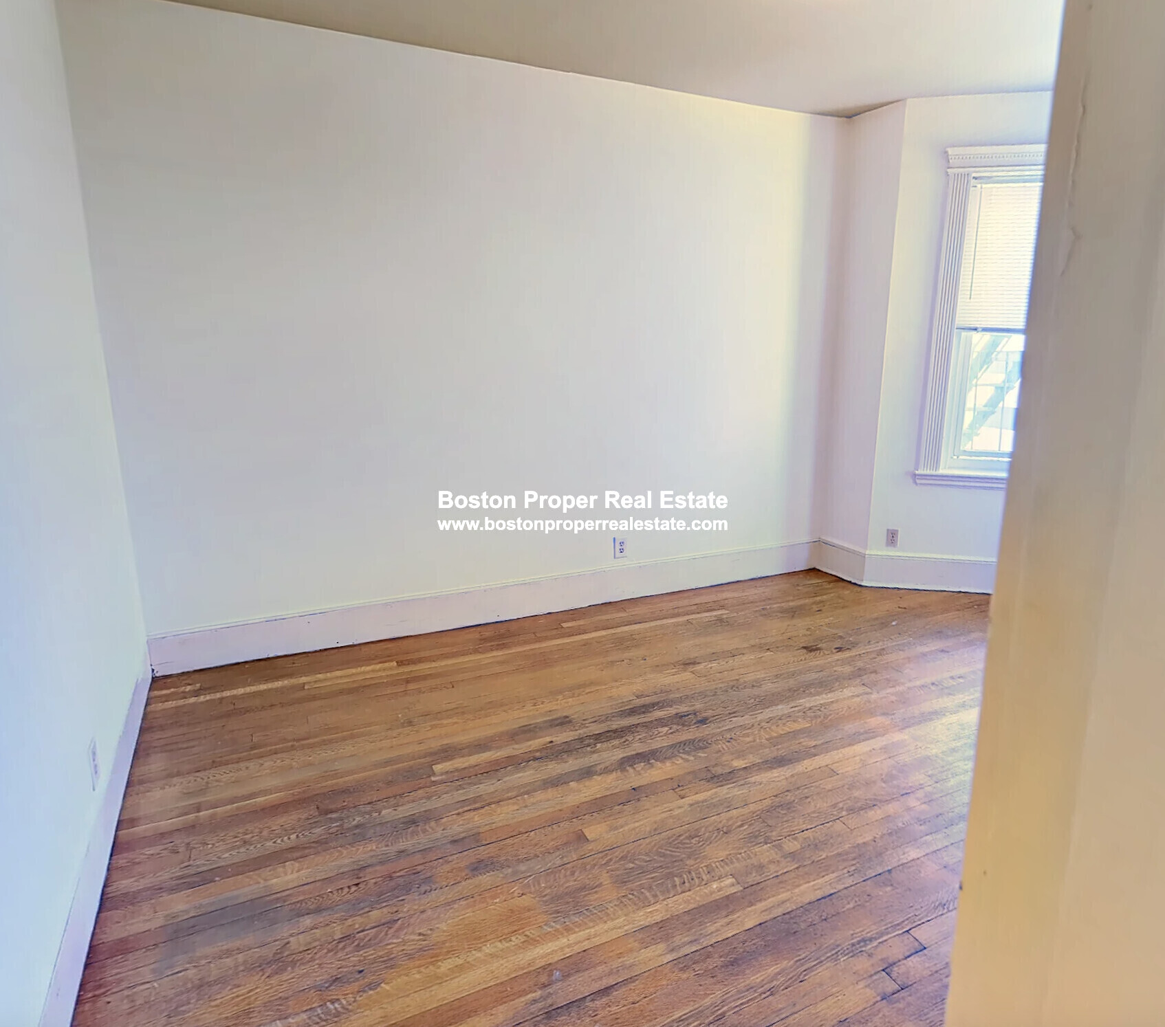 Studio bed, 1 bath apartment for rent at 32 Westland Ave Unit 13, Fenway — photo 2 of 9