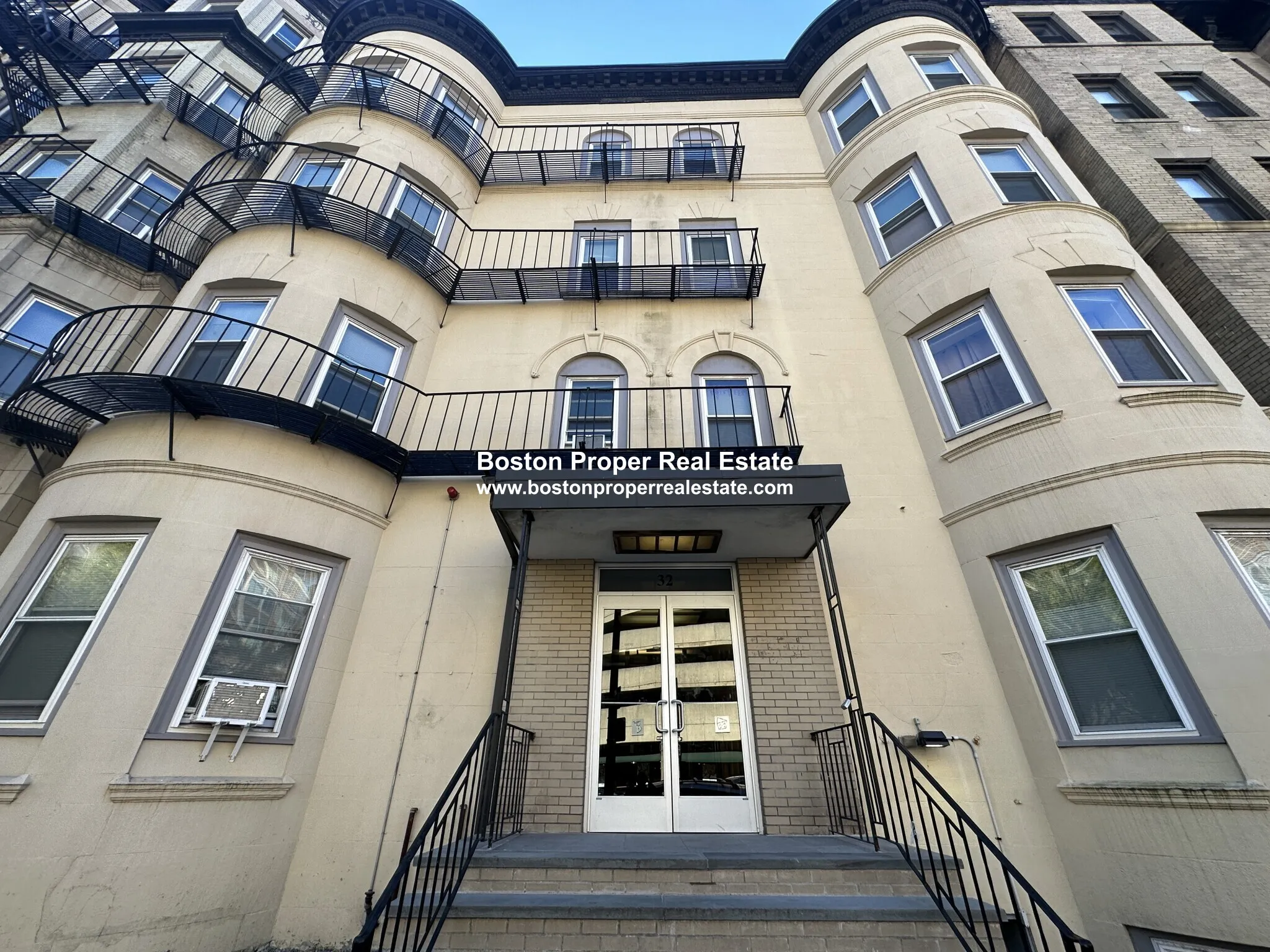 1 bed, 1 bath apartment for rent at 32 Westland Ave Unit 2, Fenway — photo 2 of 14