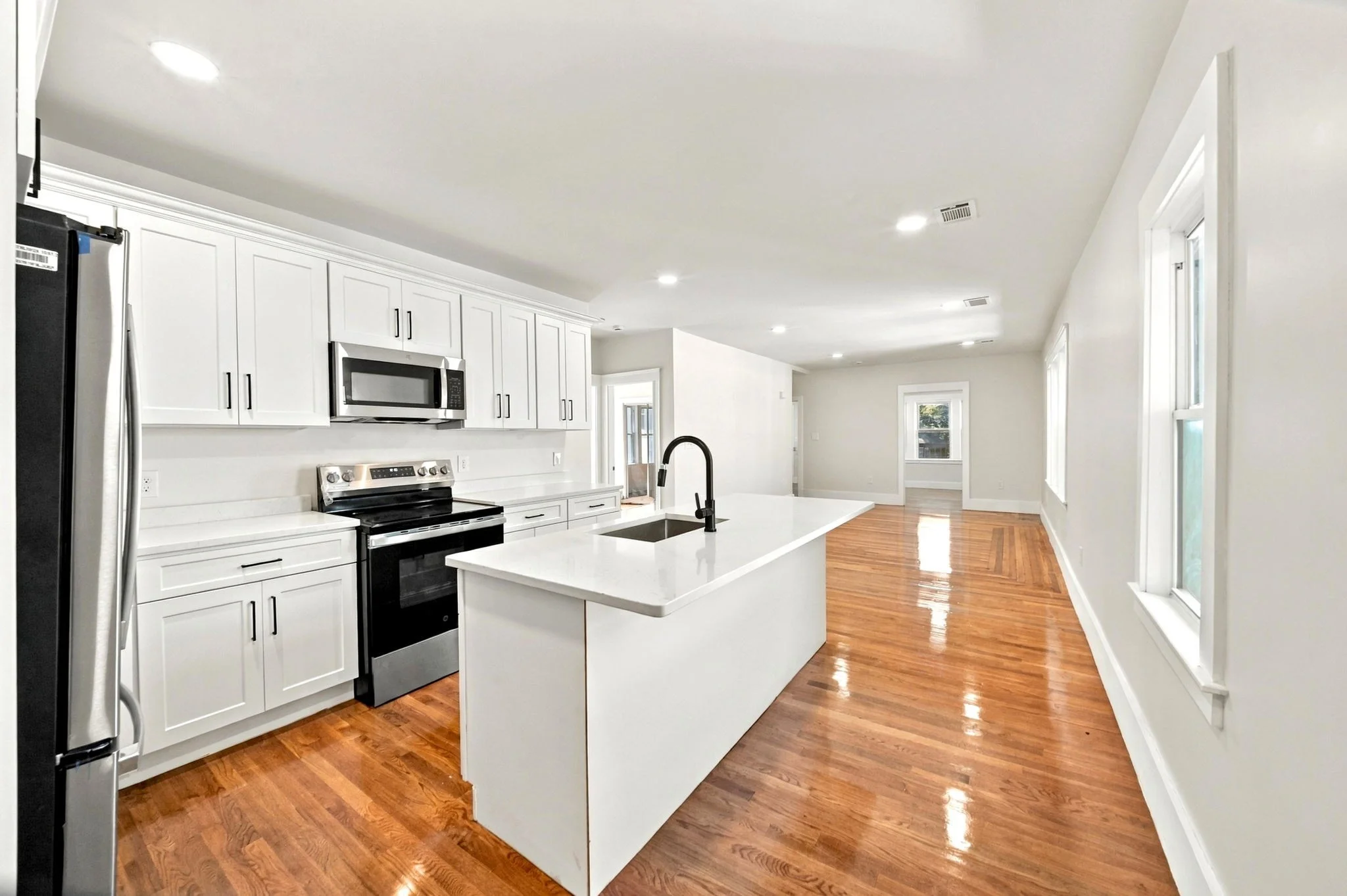 4 bed, 1 bath apartment for rent at 32 Westmore Rd Unit 2, Mattapan — photo 4 of 21