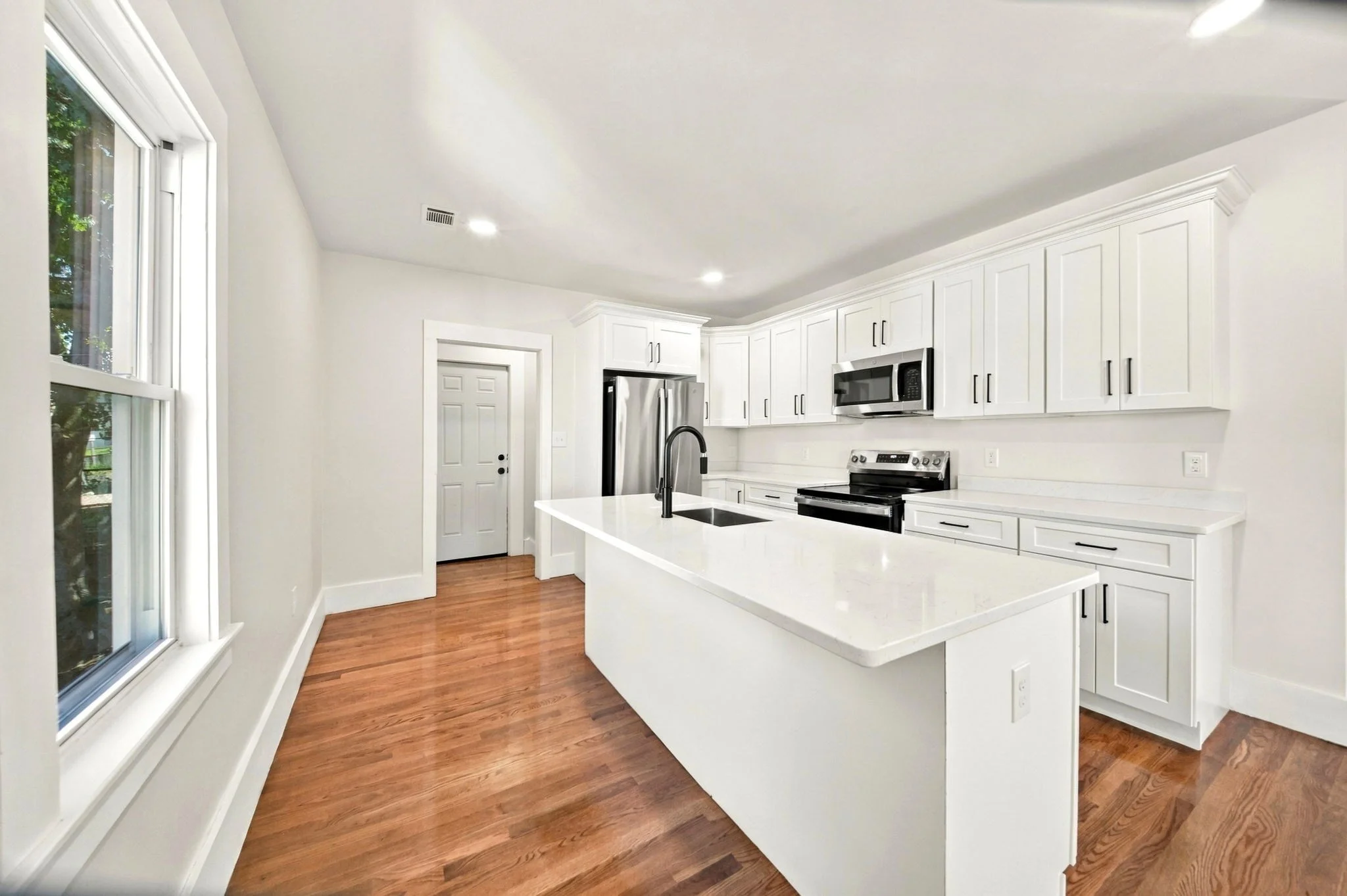 4 bed, 1 bath apartment for rent at 32 Westmore Rd Unit 2, Mattapan — photo 5 of 21