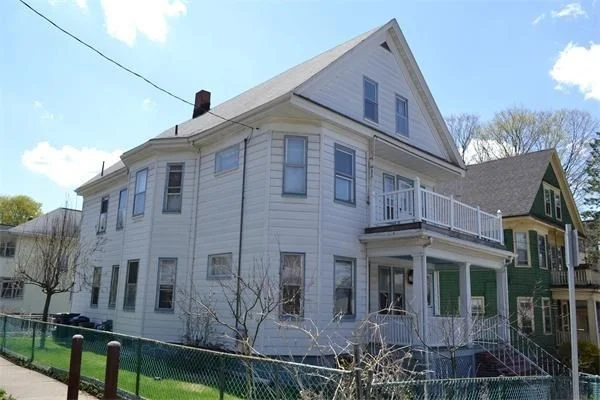 2 bed, 1 bath apartment for rent at 32 Westmount Ave Unit 1, West Roxbury — photo 2 of 15