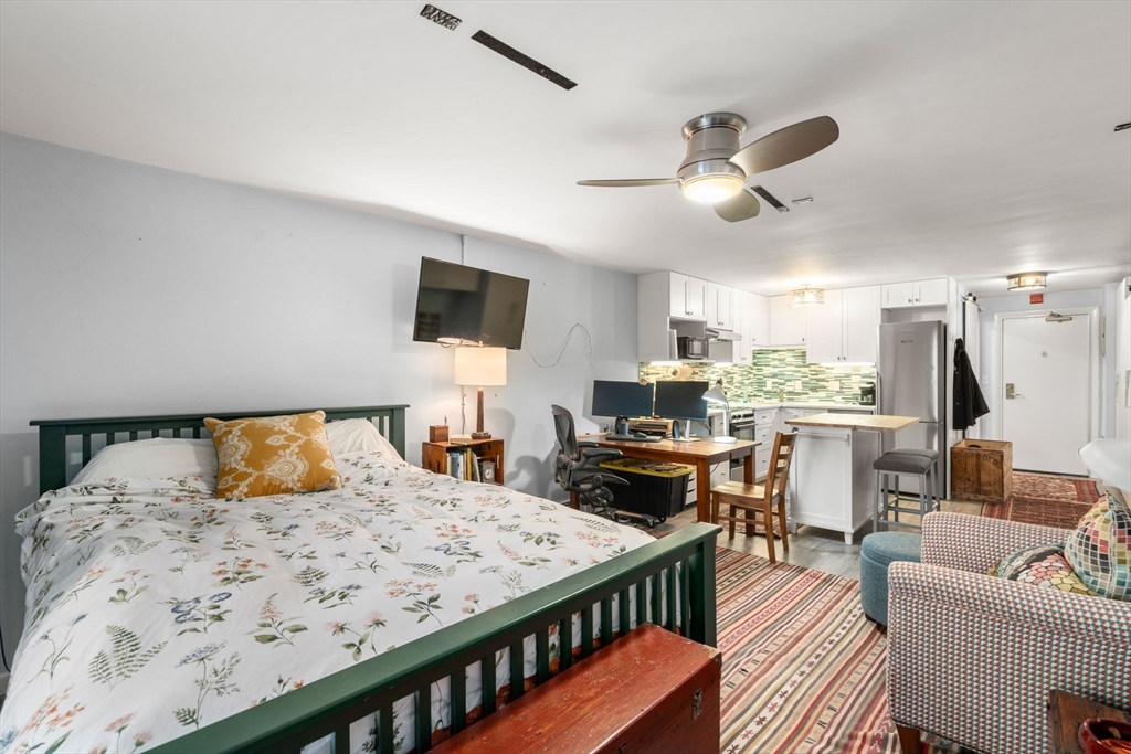 Studio bed, 1 bath apartment for rent at 32 Whites Ave Unit D16, Watertown — photo 11 of 17