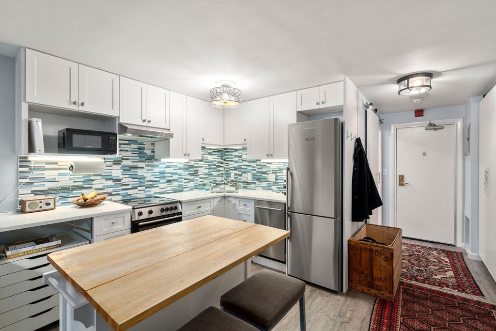 Studio bed, 1 bath apartment for rent at 32 Whites Ave Unit D16, Watertown — photo 5 of 17