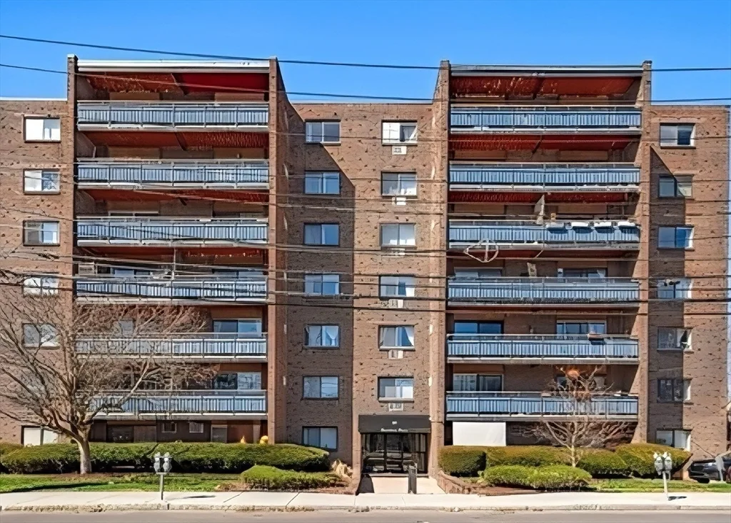 2 bed, 2 bath apartment for rent at 32 Whites Ave Unit D33, Watertown — photo 17 of 24