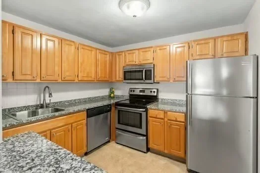 2 bed, 2 bath apartment for rent at 32 Whites Ave Unit D33, Watertown — photo 4 of 24