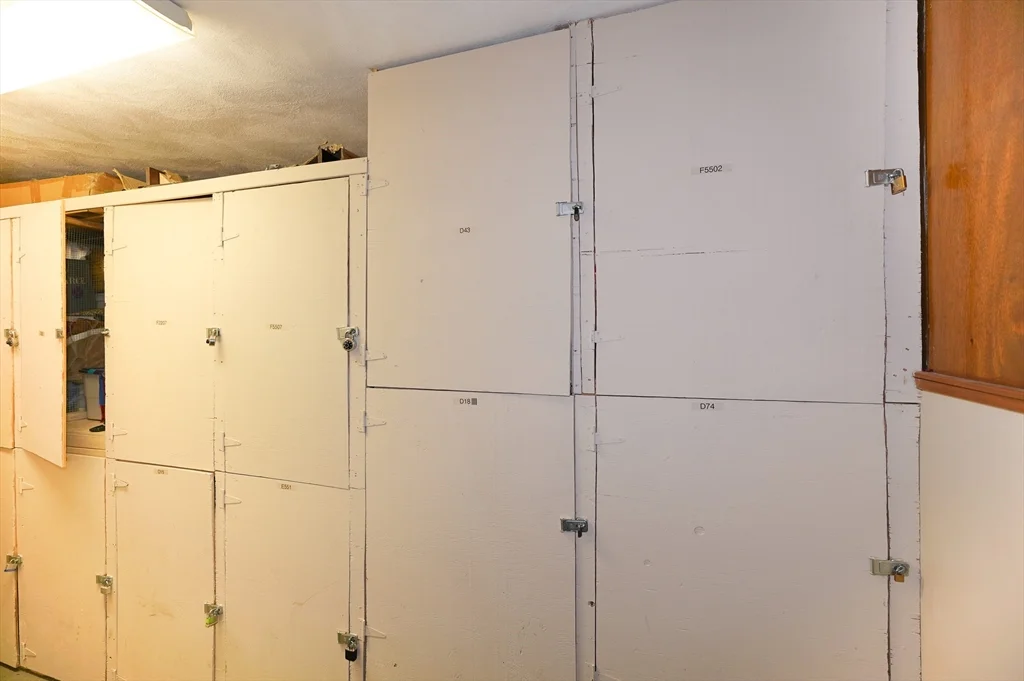 1 bed, 1 bath apartment for rent at 32 Whites Ave Unit D76, East Watertown — photo 6 of 17