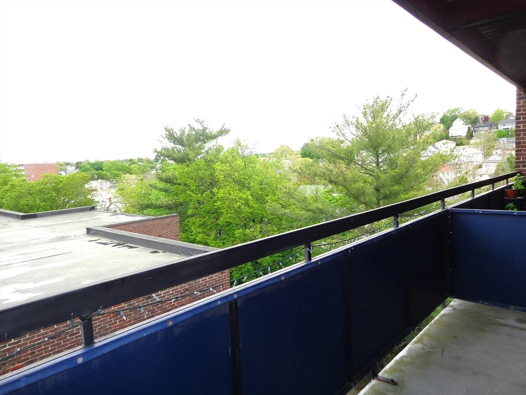 1 bed, 1 bath apartment for rent at 32 Whites Ave Unit D76, East Watertown — photo 9 of 17