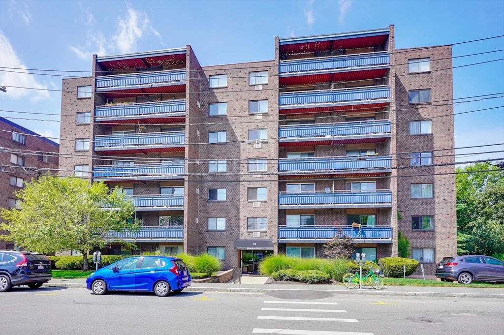 1 bed, 1 bath apartment for rent at 32 Whites Ave Unit D76, East Watertown