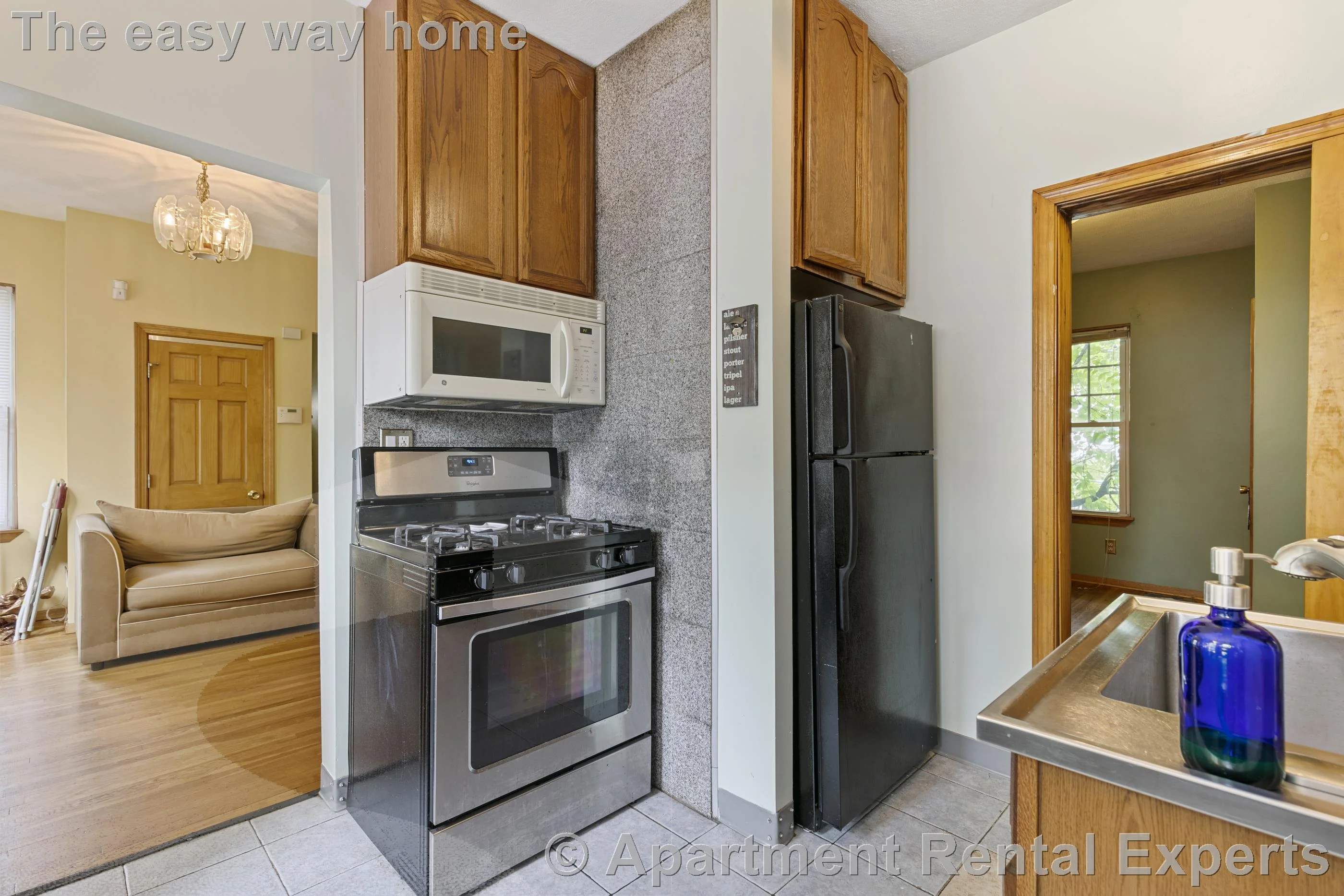 2 bed, 1 bath apartment for rent at 32 William St Unit 1, Ball Square — photo 3 of 16