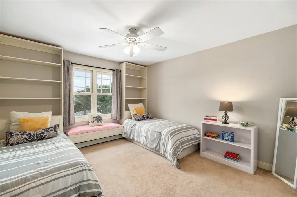 5 bed, 3 bath apartment for rent at 32 Witham St Unit B, Gloucester — photo 17 of 26