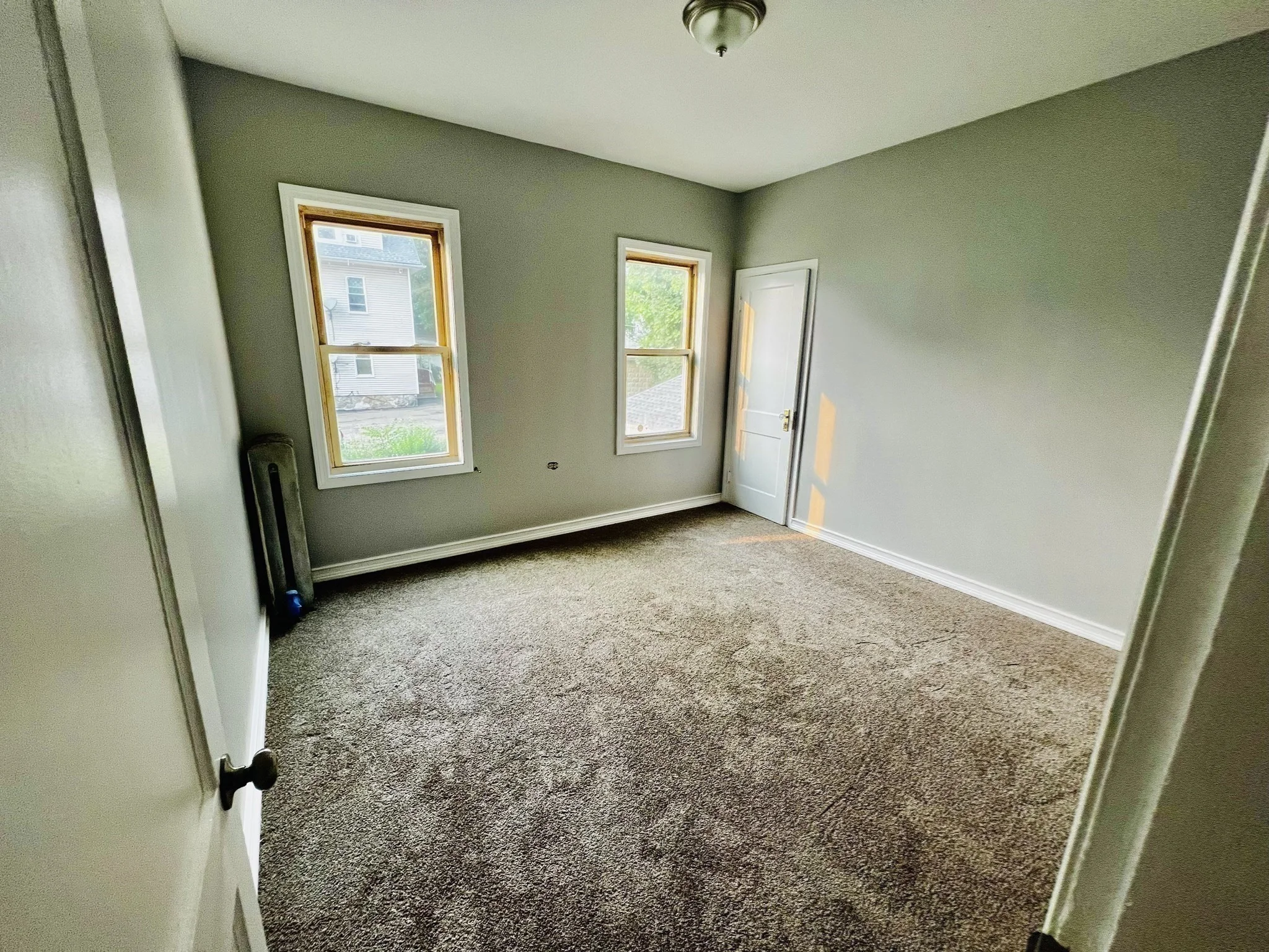 3 bed, 1 bath apartment for rent at 32 Woodford St Unit 2, Worcester — photo 8 of 14