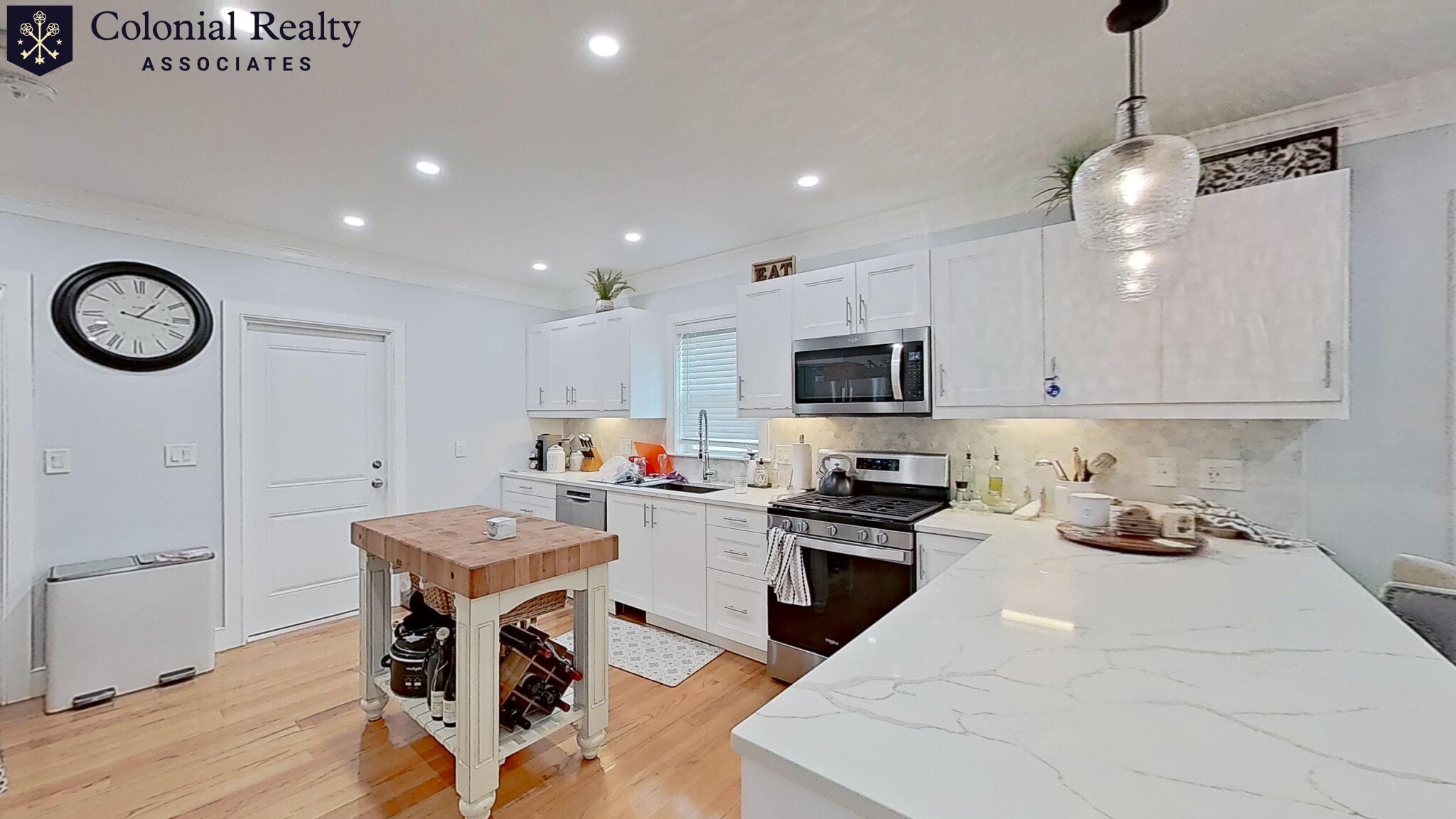 2 bed, 1 bath apartment for rent at 32 Woodrow Ave Unit 2, Nonantum — photo 3 of 36