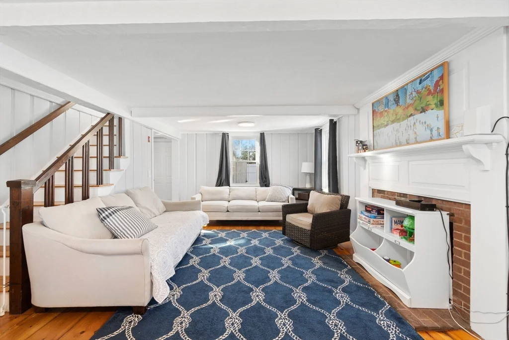 3 bed, 1 bath apartment for rent at 32 Woodside Ave, Wareham — photo 3 of 40