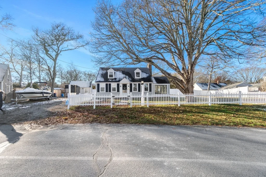 3 bed, 1 bath apartment for rent at 32 Woodside Ave, Wareham — photo 32 of 40