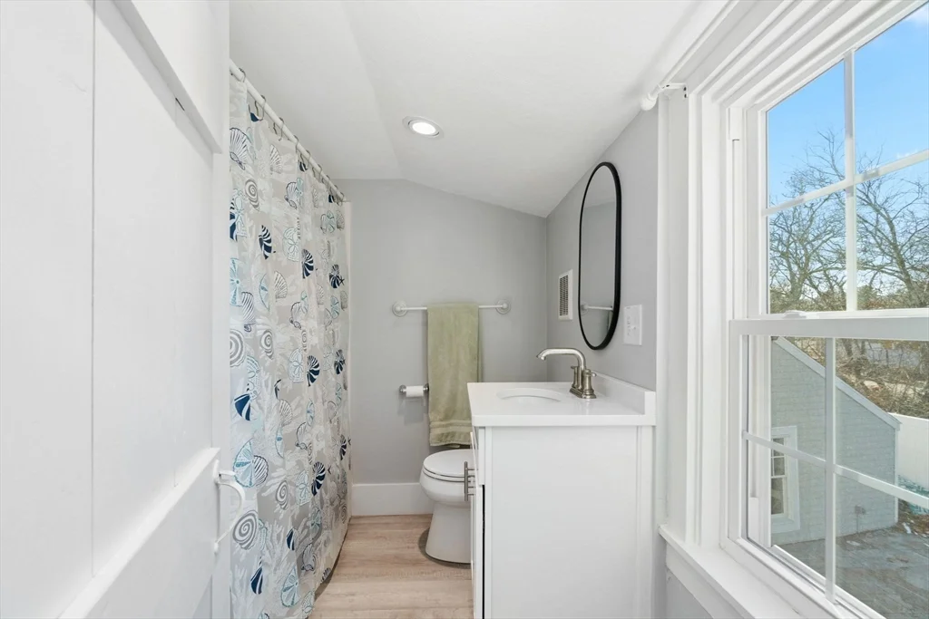 3 bed, 1 bath apartment for rent at 32 Woodside Ave, Wareham — photo 24 of 40
