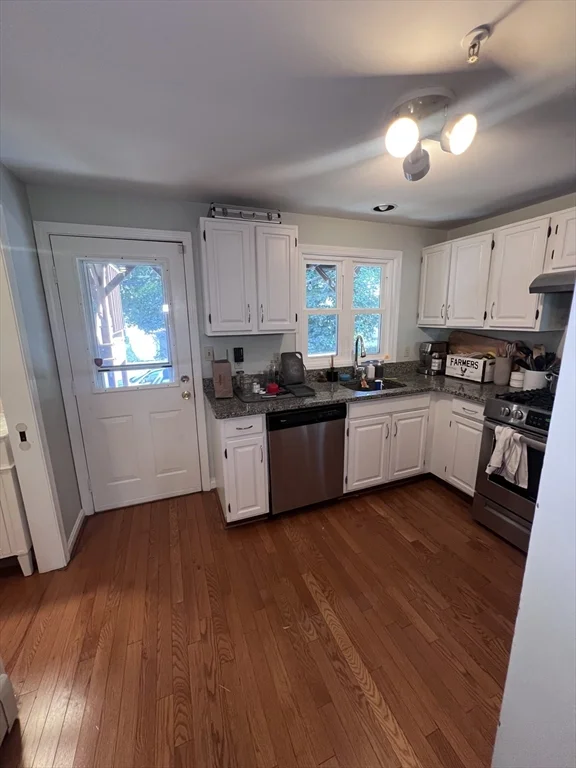 2 bed, 1 bath apartment for rent at 32 Woodward St Unit 2, South Boston — photo 6 of 26