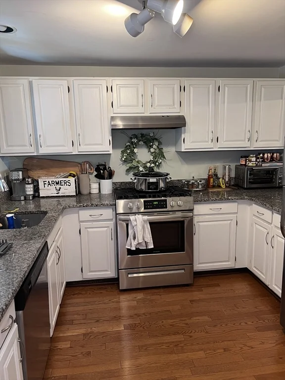 2 bed, 1 bath apartment for rent at 32 Woodward St Unit 2, South Boston — photo 8 of 26