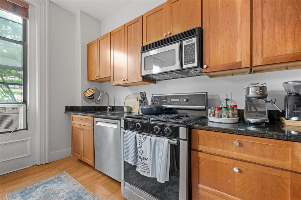 1 bed, 1 bath apartment for rent at 32 Yarmouth St Unit 2, South End — photo 6 of 20