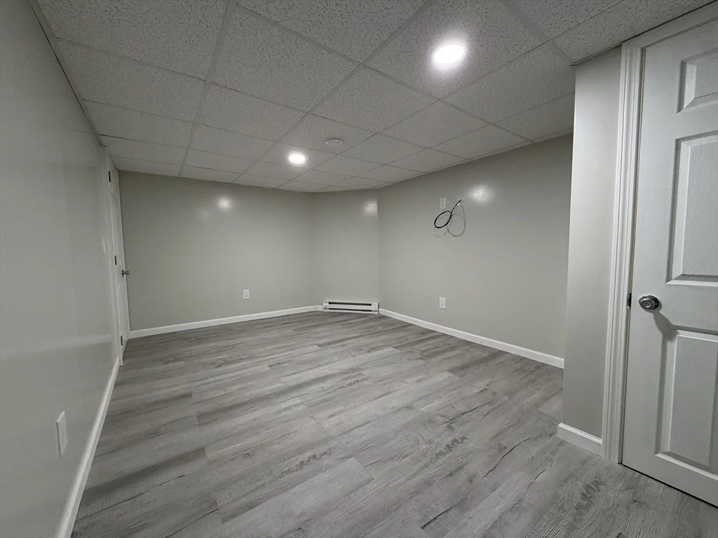 1 bed, 1 bath apartment for rent at 320-322 Wood St Unit Room A, New Bedford — photo 1 of 10