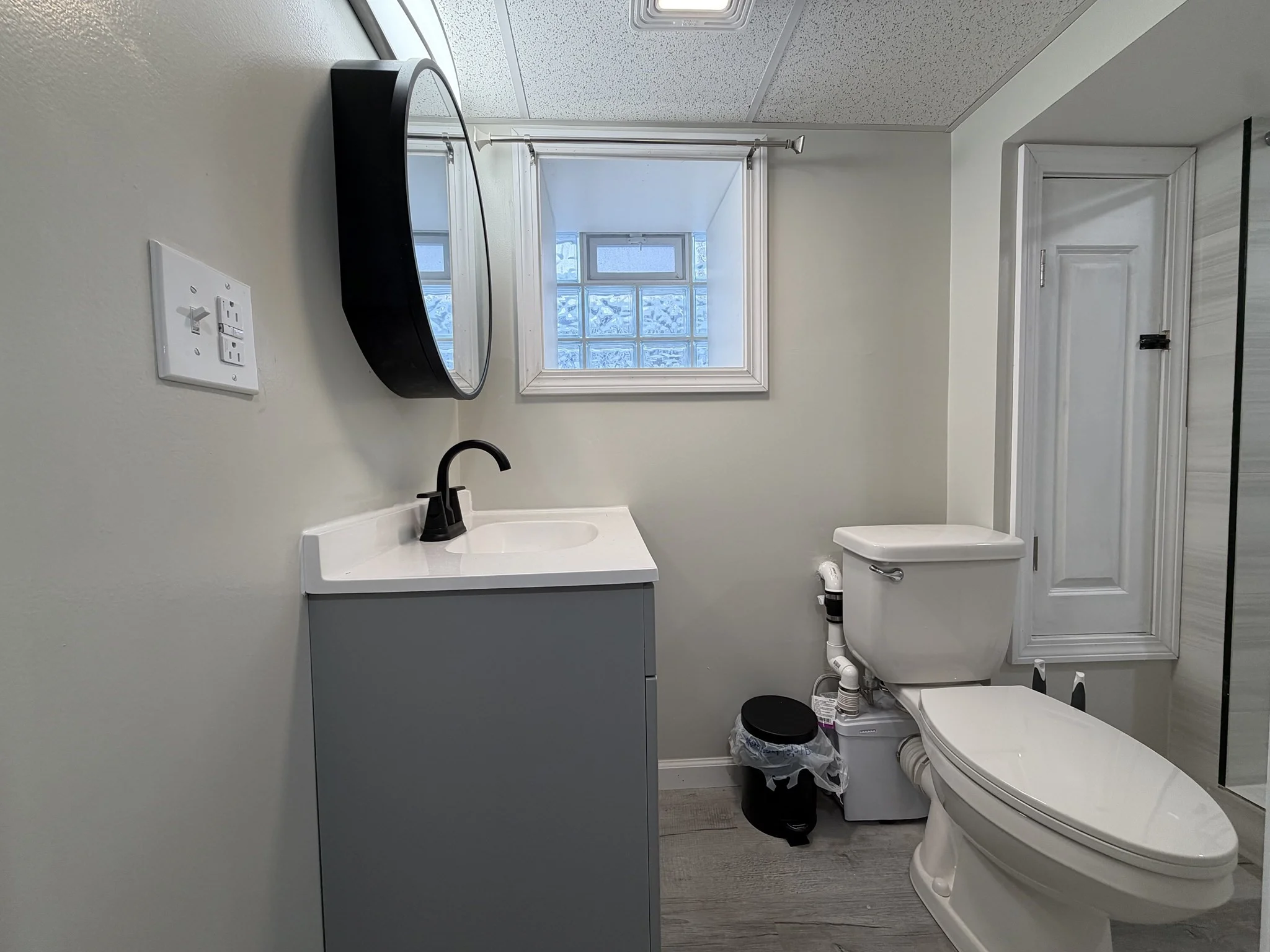 1 bed, 1 bath apartment for rent at 320-322 Wood St Unit Room A, New Bedford — photo 4 of 8