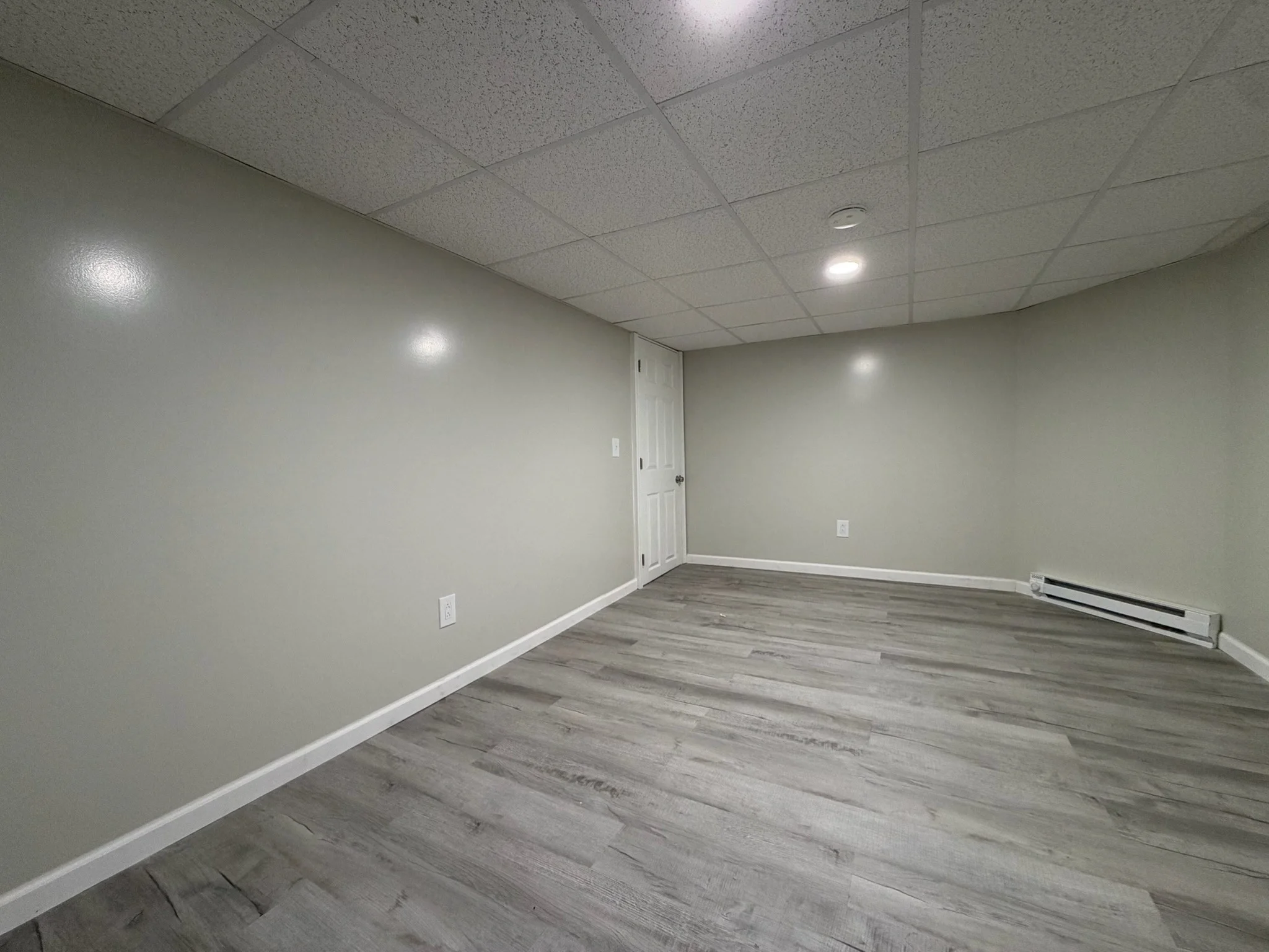 1 bed, 1 bath apartment for rent at 320-322 Wood St Unit Room A, New Bedford — photo 1 of 8