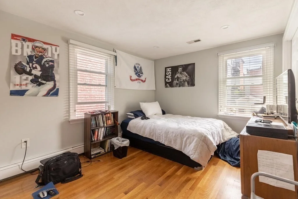 5 bed, 2.5 bath apartment for rent at 320 Athens St Unit 1, South Boston — photo 4 of 9