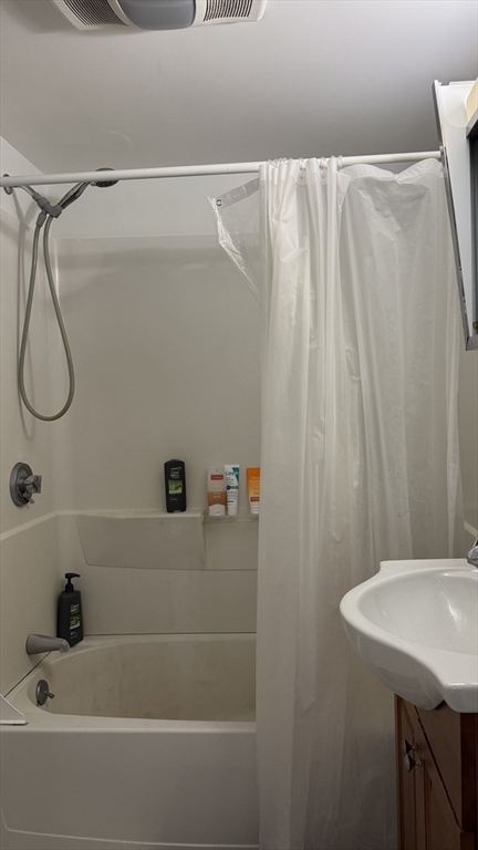 3 bed, 1 bath apartment for rent at 320 Crescent St Unit 320, South Waltham — photo 10 of 16