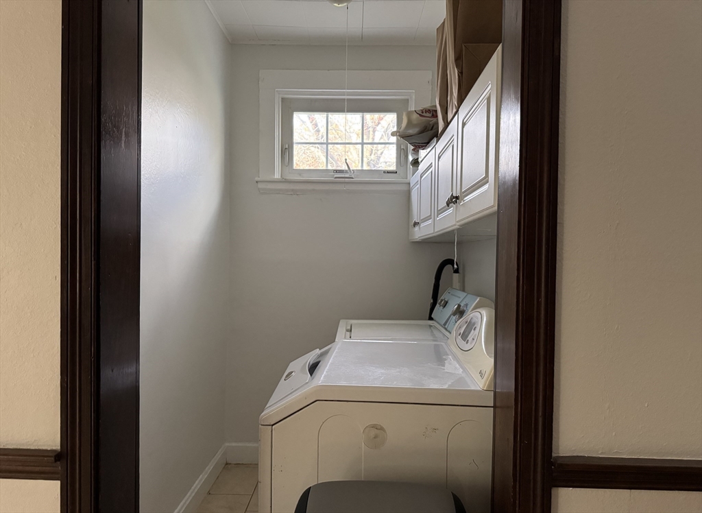 3 bed, 1 bath apartment for rent at 320 Crescent St Unit 320, South Waltham — photo 11 of 16
