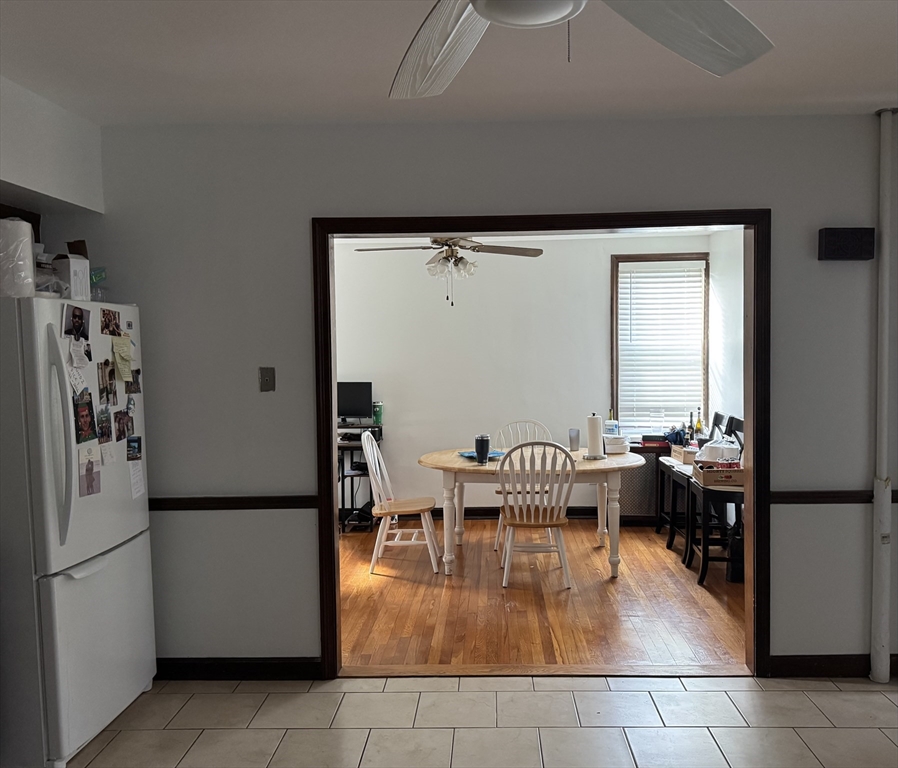 3 bed, 1 bath apartment for rent at 320 Crescent St Unit 320, South Waltham — photo 4 of 16