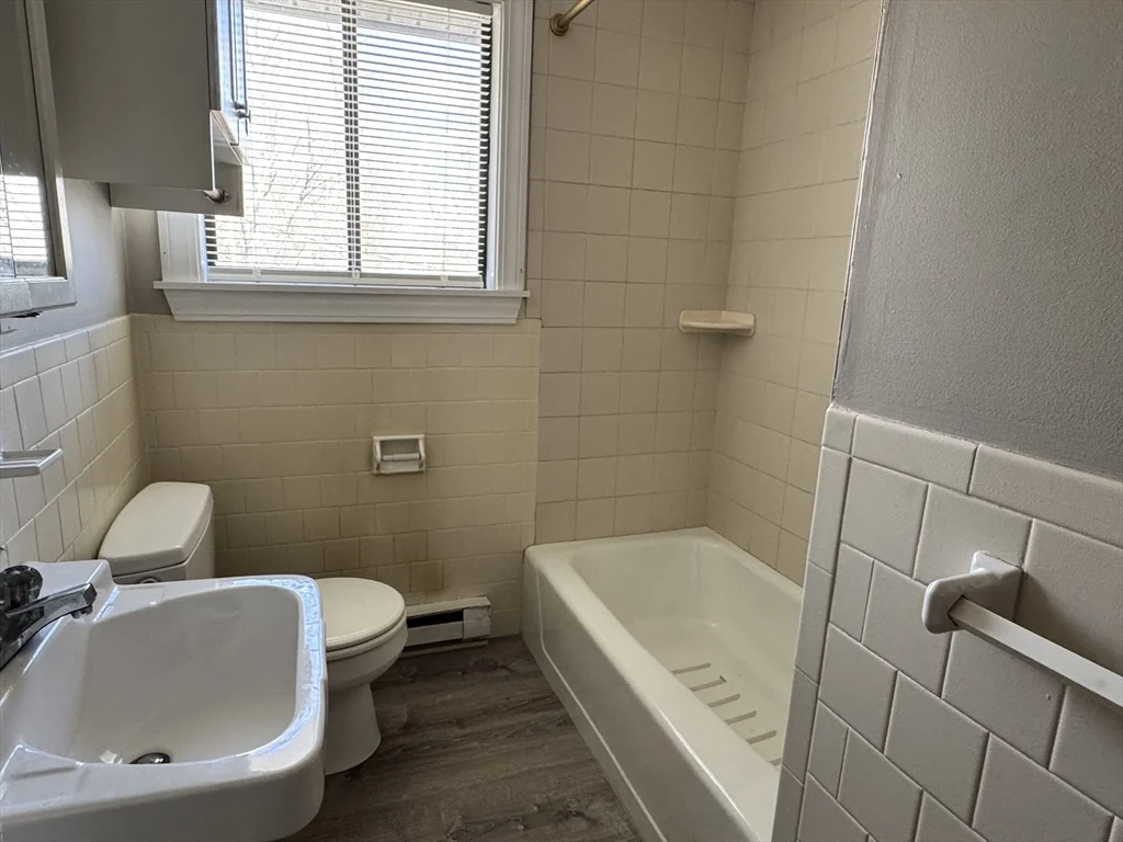 2 bed, 1 bath apartment for rent at 320 Elm St Unit 10, Southbridge — photo 9 of 12